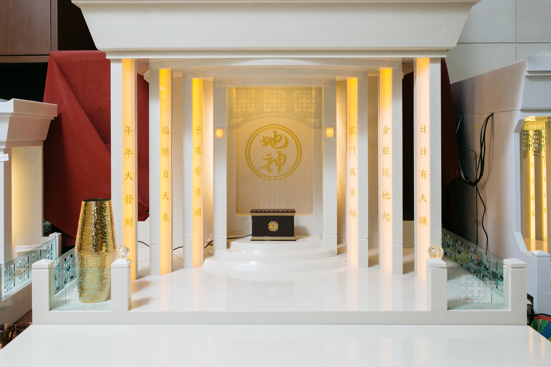 กล่องควบคุม Control Box และกระถางธูปไฟฟ้า LED ของตี่จู้ Aviva Spirit